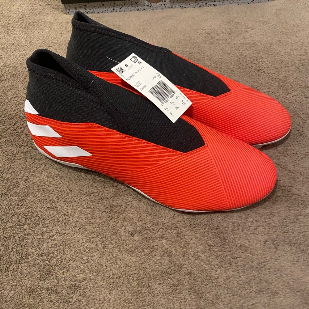 Adidas Nemeziz Laceless Cleats